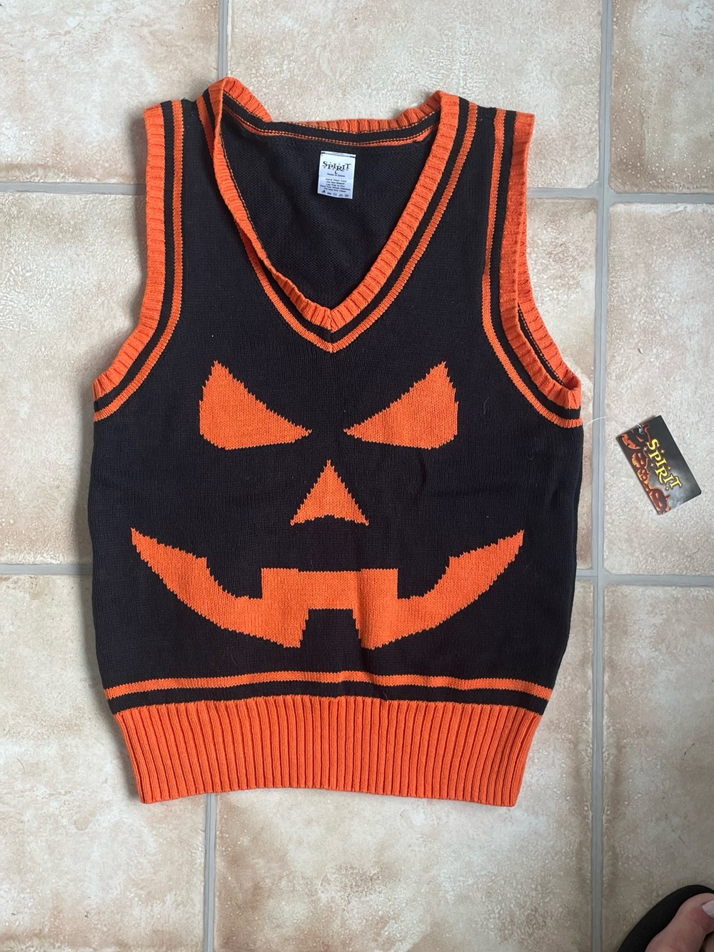 Spirit Halloween orange and black pumpkin sweater vest Size L